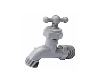 Llave o grifo metálico